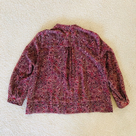 Beautiful button front blouse - Picture 3 of 3